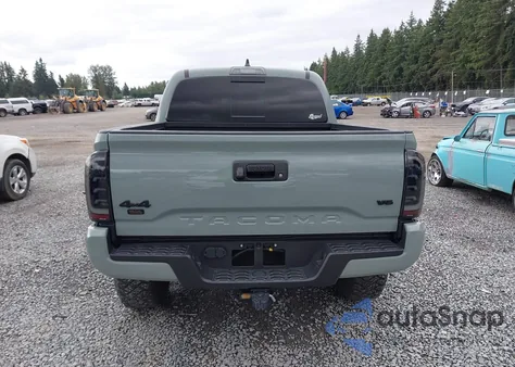 2023 Toyota Tacoma Trail Edition z USA, uszkodzony, nr VIN 3TYCZ5AN5PT132399